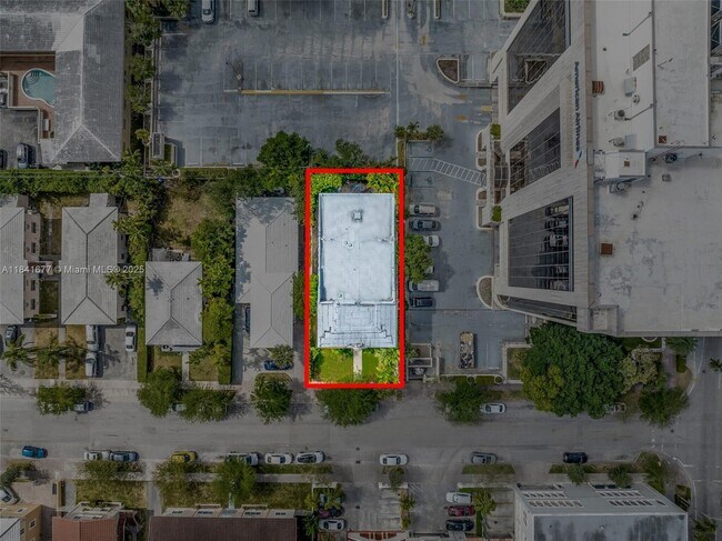 Building Photo - 130 Antiquera Ave