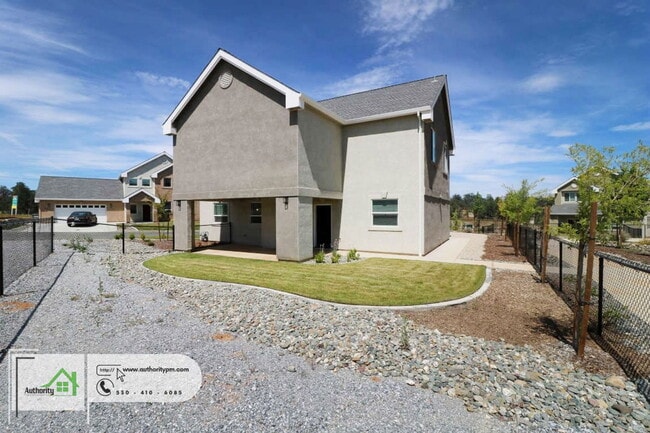 Building Photo - 6677 Bandito Dr