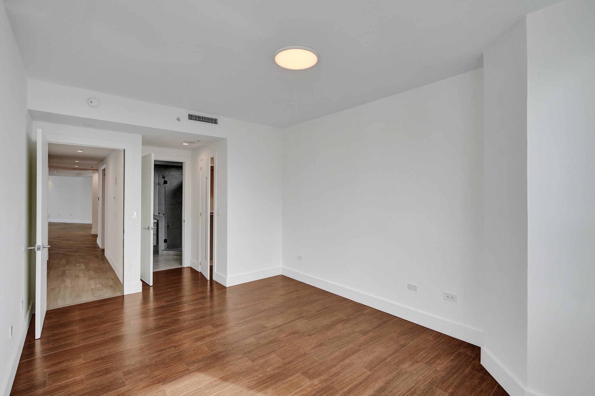 Building Photo - 848 Brickell Key Dr