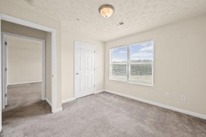 Building Photo - 5304 Fairington Club Dr