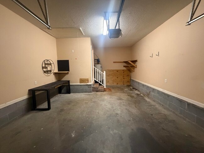 Building Photo - 30 Spanish Moss Cir