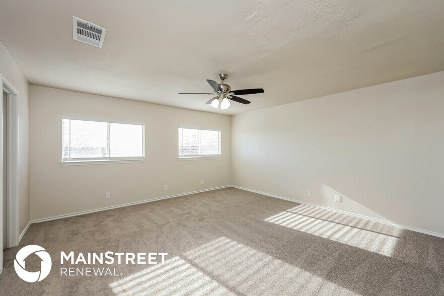 Building Photo - 8042 Chestnut Ash Dr
