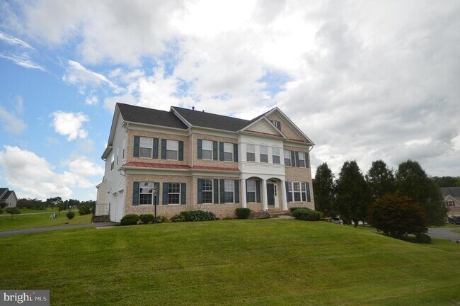 Primary Photo - 29 Pathfinder Ct