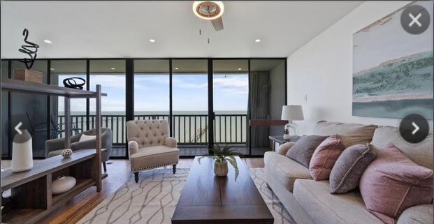 Building Photo - 4334 Ocean Dr