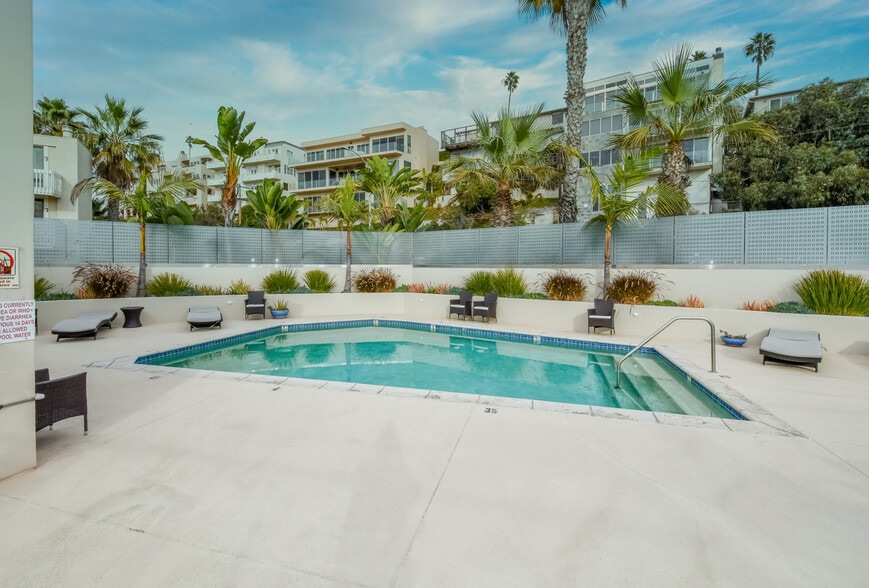 Pool and Hot Tub - 7301 Vista del Mar