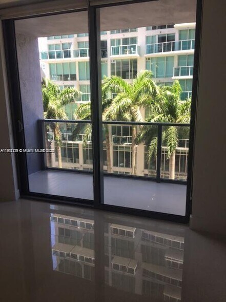 Building Photo - 31 SE 6th St