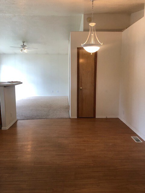 Building Photo - Available NOW! 3bed/2bath Home in Southeast Boise