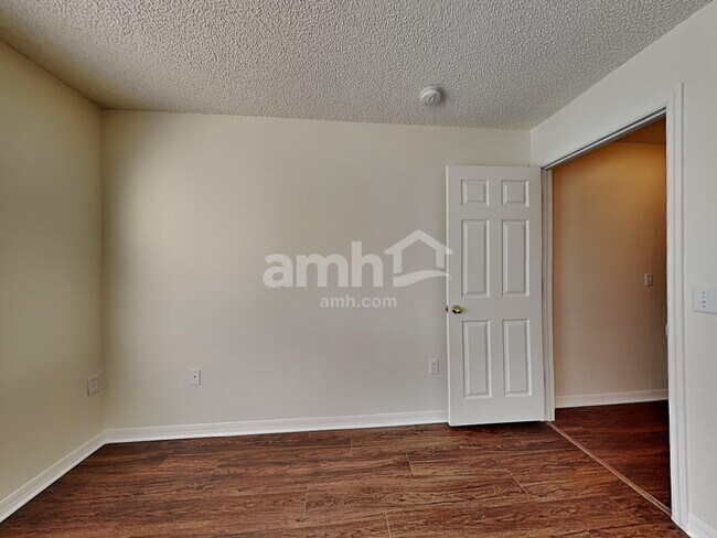 Building Photo - 16019 Horizon Ct