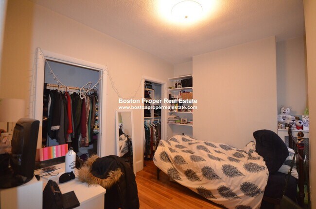 Building Photo - 45 Westland Ave