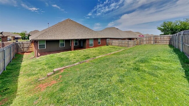 Building Photo - 16208 Romeo Dr