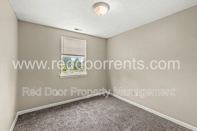 Building Photo - 10857 Cedar Pine Dr