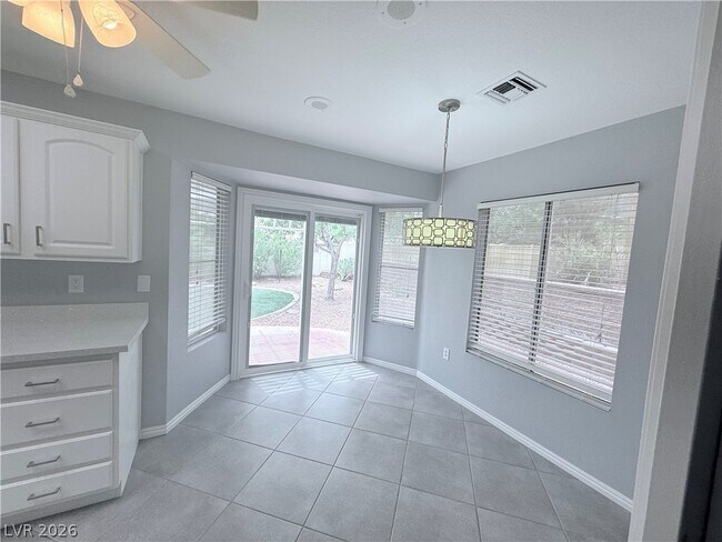 Building Photo - 9709 Blue Bell Dr