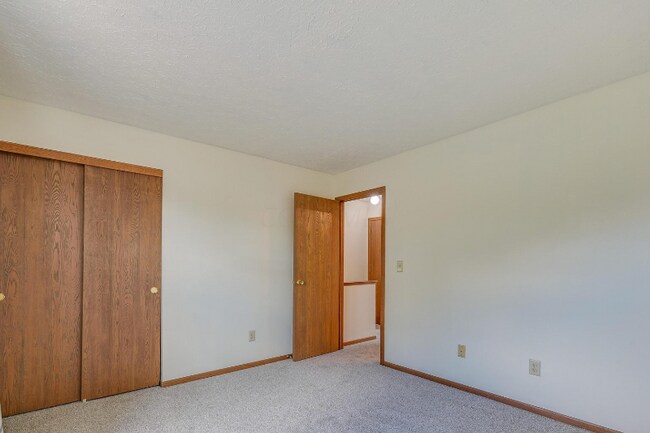 Building Photo - 655 Alta View Ct