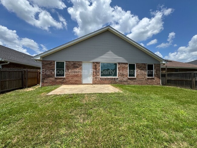 Building Photo - 5079 Cocoa Dr
