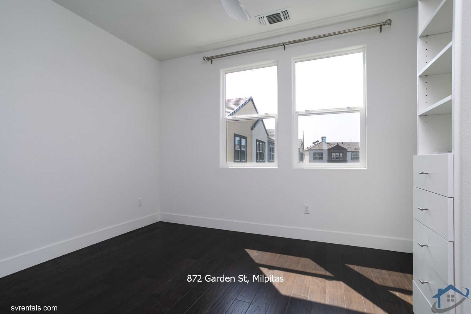 Building Photo - 872 Garden St