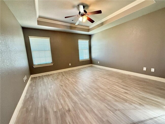Building Photo - 1140 Willow Oak