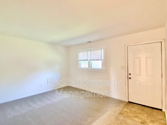 Building Photo - 9220 Rippard Ave