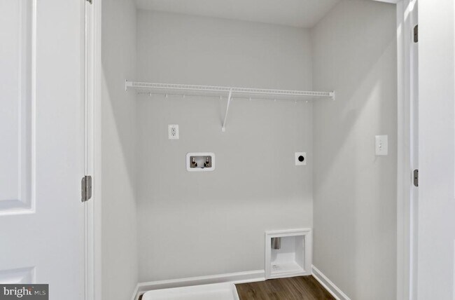 Building Photo - 241 Monteith Dr