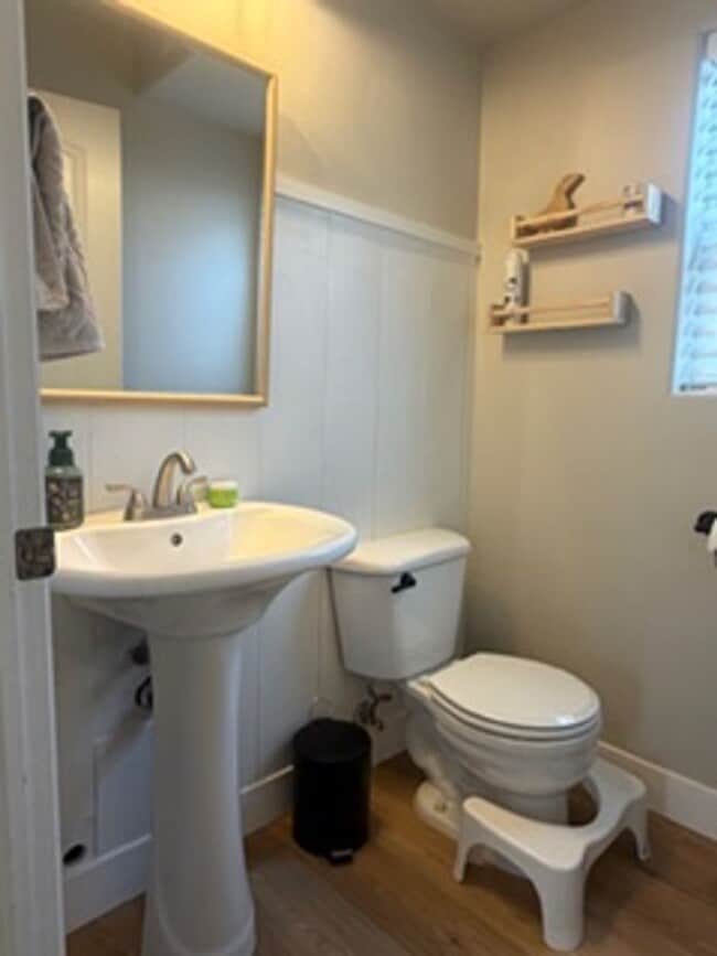 Building Photo - Beautiful 4 Bed / 2.5 Bath Home in Quiet Neighborhood