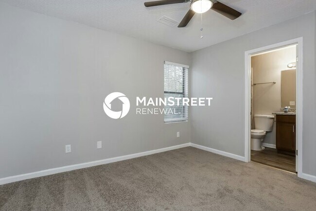 Building Photo - 3 Bedroom Pet-Friendly Home in Lithonia, GA with Main Street Renewal