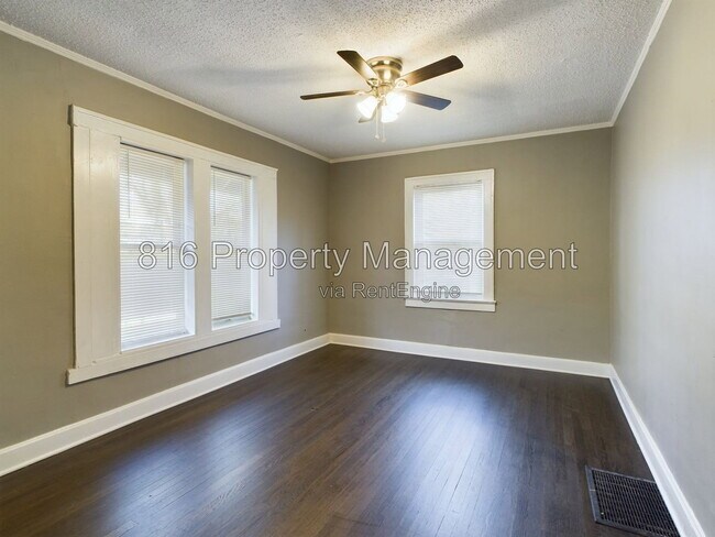 Building Photo - 5912 Paseo Blvd