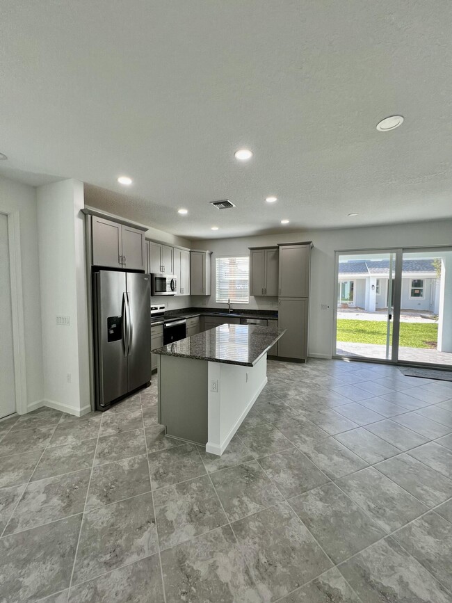 Building Photo - 16396 Bancroft Gdns Ln