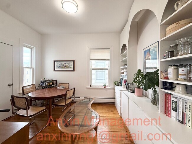 Building Photo - 250 Elm St