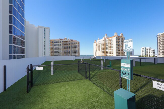 Building Photo - 1155 N Gulfstream Ave