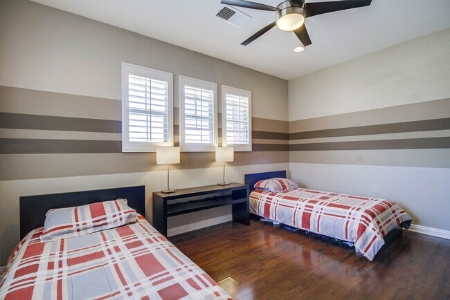 Building Photo - RENT SPECIAL | Large Estate with Resort-Style Amenities