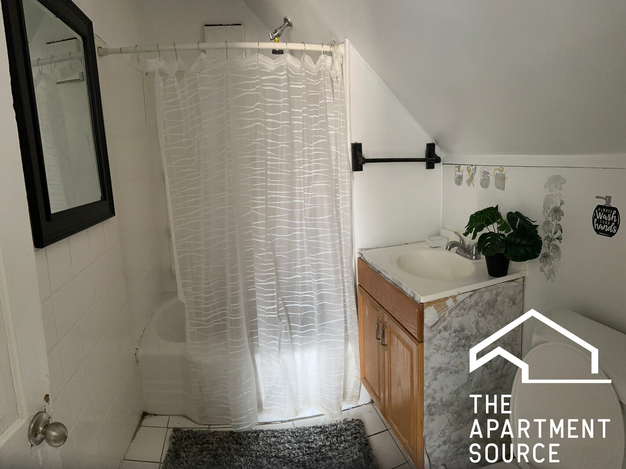 Building Photo - 1820 N Kedvale Ave