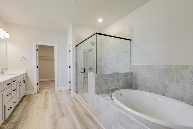 Building Photo - 322 Caledonia Ct