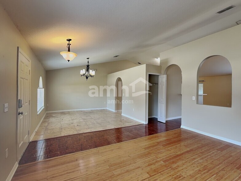Building Photo - 5498 Cougar Park Ct