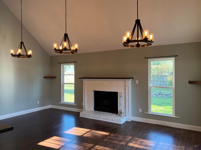 Building Photo - 108 Wilkes Ct