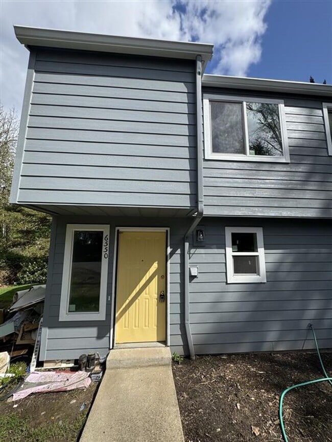 Building Photo - 6552 SW 192nd Ave