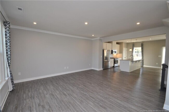 Building Photo - 200 Misty Pike Dr