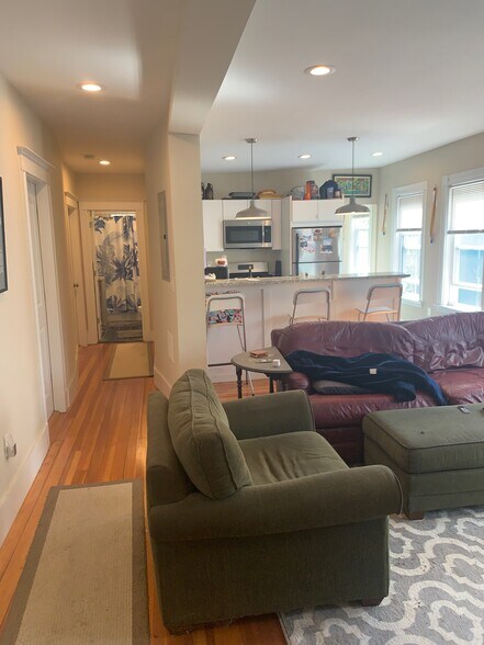 Building Photo - 102 Morrison Ave