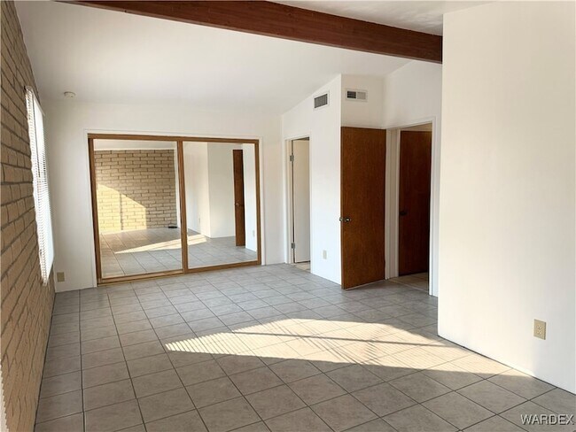 Building Photo - 7916 Center St