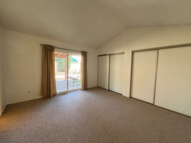 Building Photo - Charming East Lancaster Home