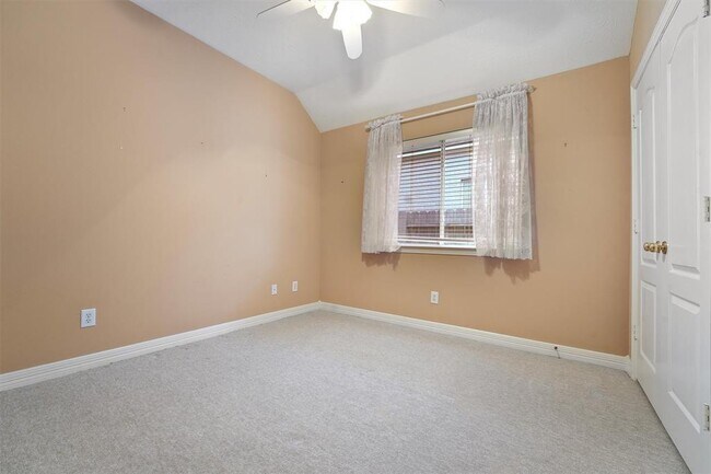 Building Photo - 12119 Ember Isles Ln