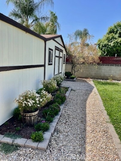 Building Photo - 26458 Larkspur St