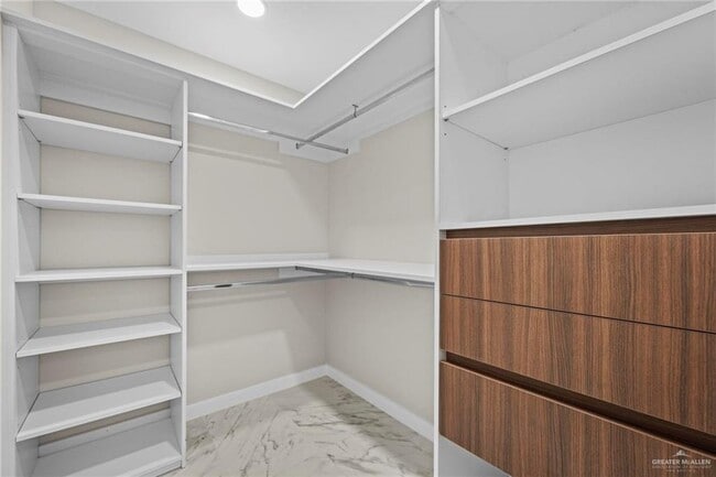Building Photo - 24 Corales St