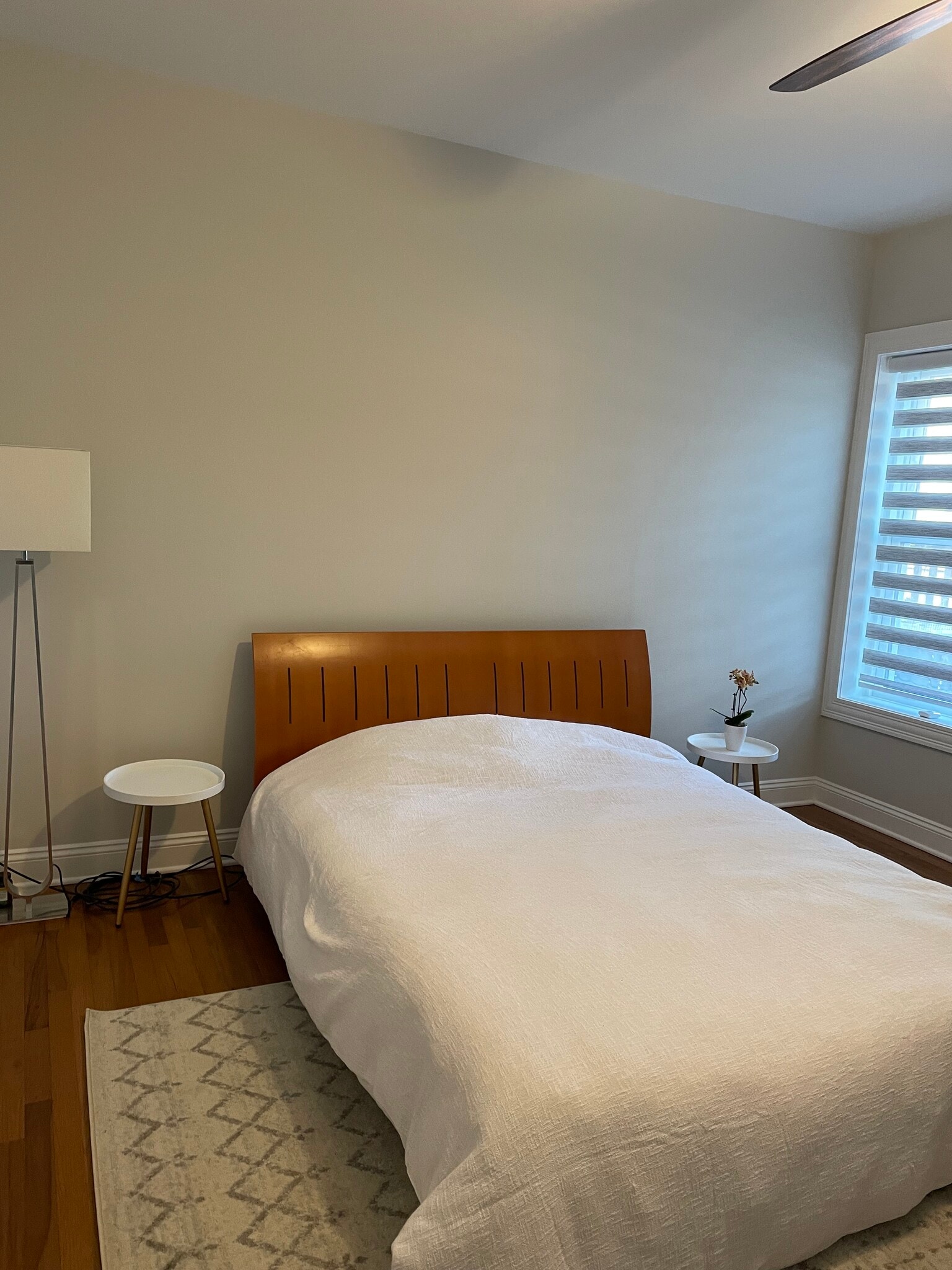 Building Photo - 5811 N Winthrop Ave