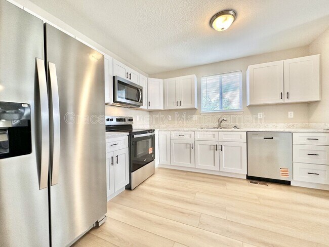 Building Photo - 3451 W 65th Ave