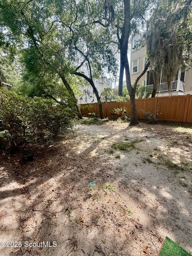Building Photo - 227 Walmar Grove