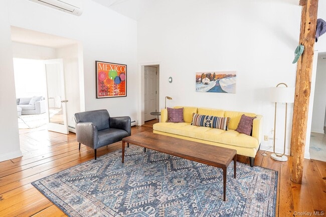 Building Photo - 692 Bangall Rd