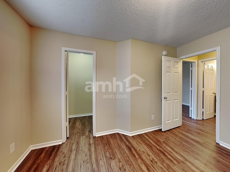 Building Photo - 12671 Republic Dr