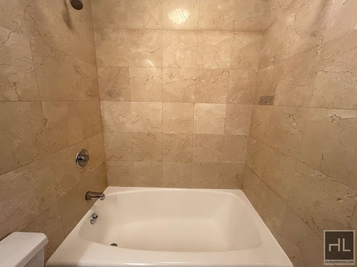 Building Photo - Fourth Avenue