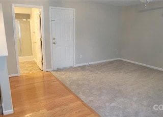 Building Photo - 16213 Peachmont Dr