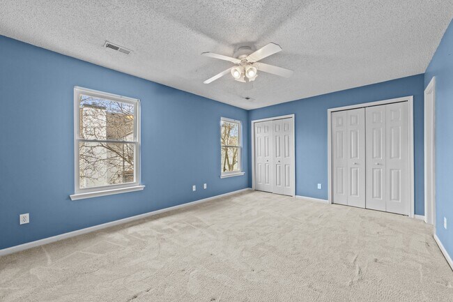 Building Photo - 802 Nottaway Dr