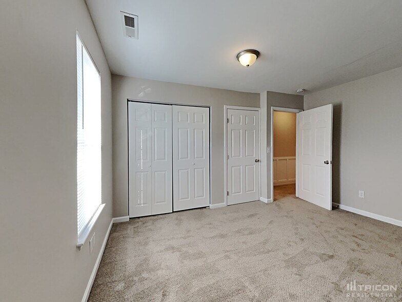 Building Photo - 124 Red Feather Ct